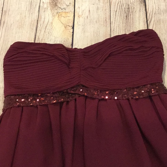 Elegant wine sequIn strapless fit and flare mini dress size small. - Picture 2 of 5